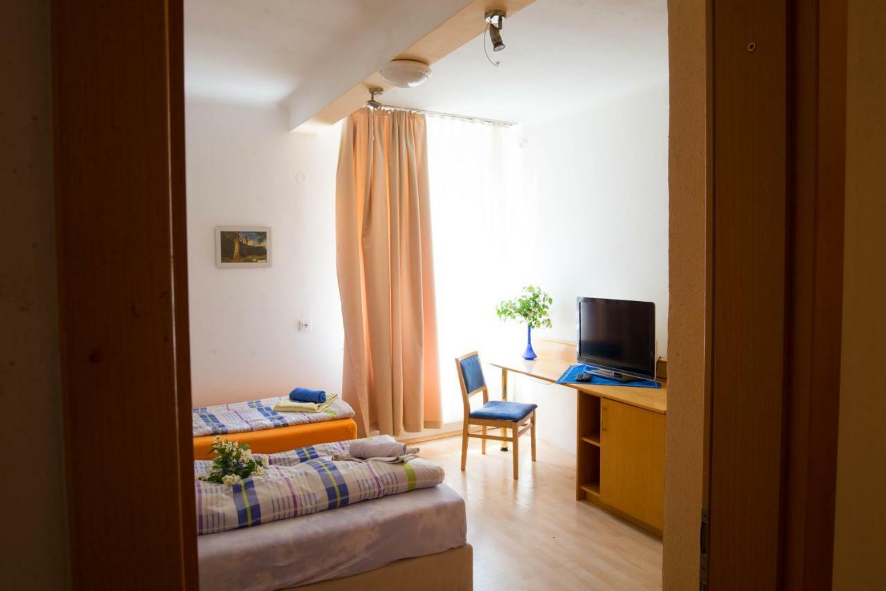 Apartment Nani Jesenice Luaran gambar